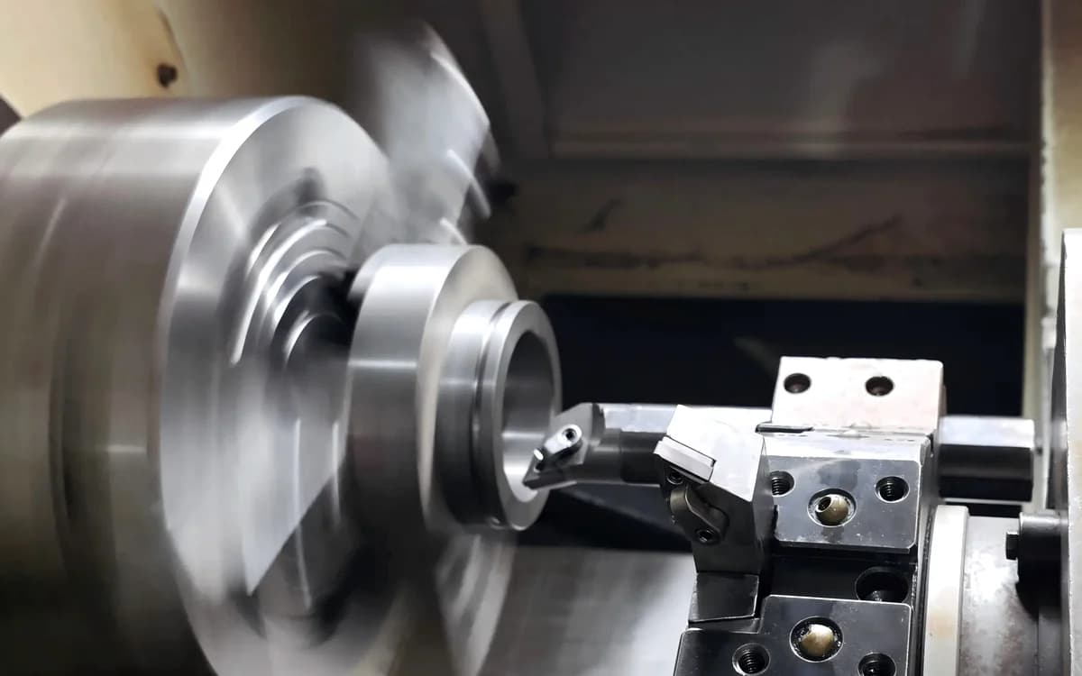 CNC turning operation for precision cylindrical components